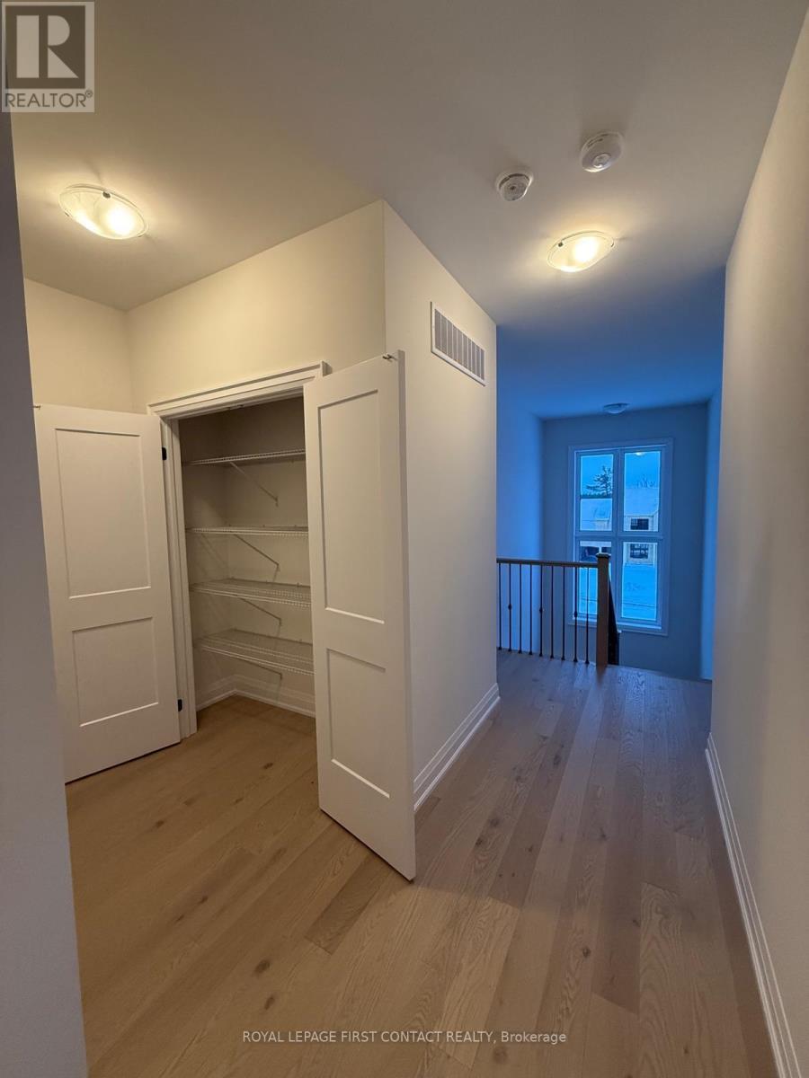 12 Herbert Avenue, Oro-Medonte, ON - Indoor Photo Showing Other Room