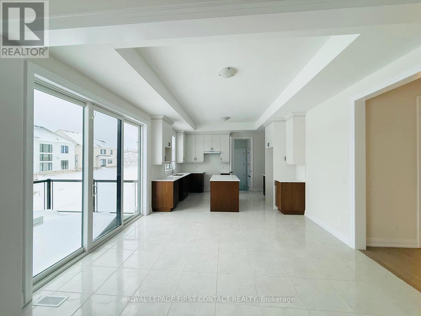 12 Herbert Avenue, Oro-Medonte, ON - Indoor Photo Showing Other Room