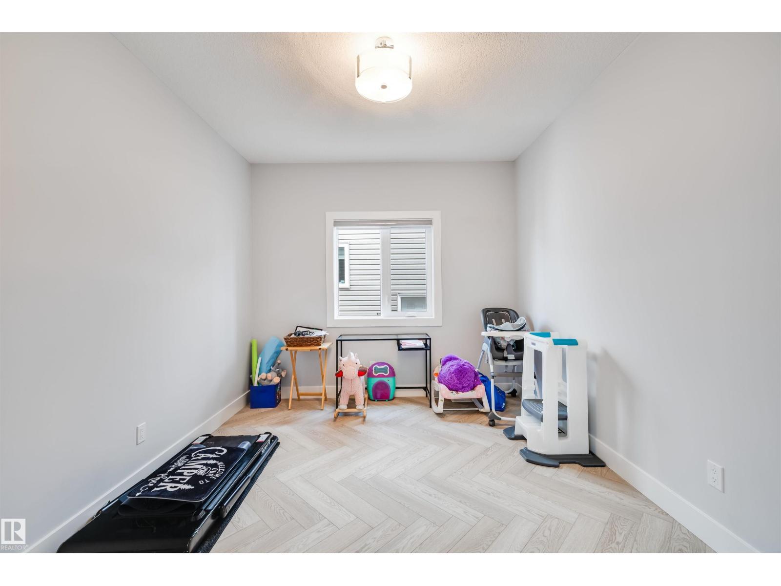 3901 44 Av, Beaumont, AB - Indoor Photo Showing Other Room