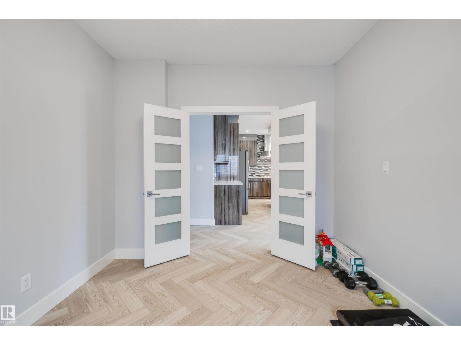 3901 44 Av, Beaumont, AB - Indoor