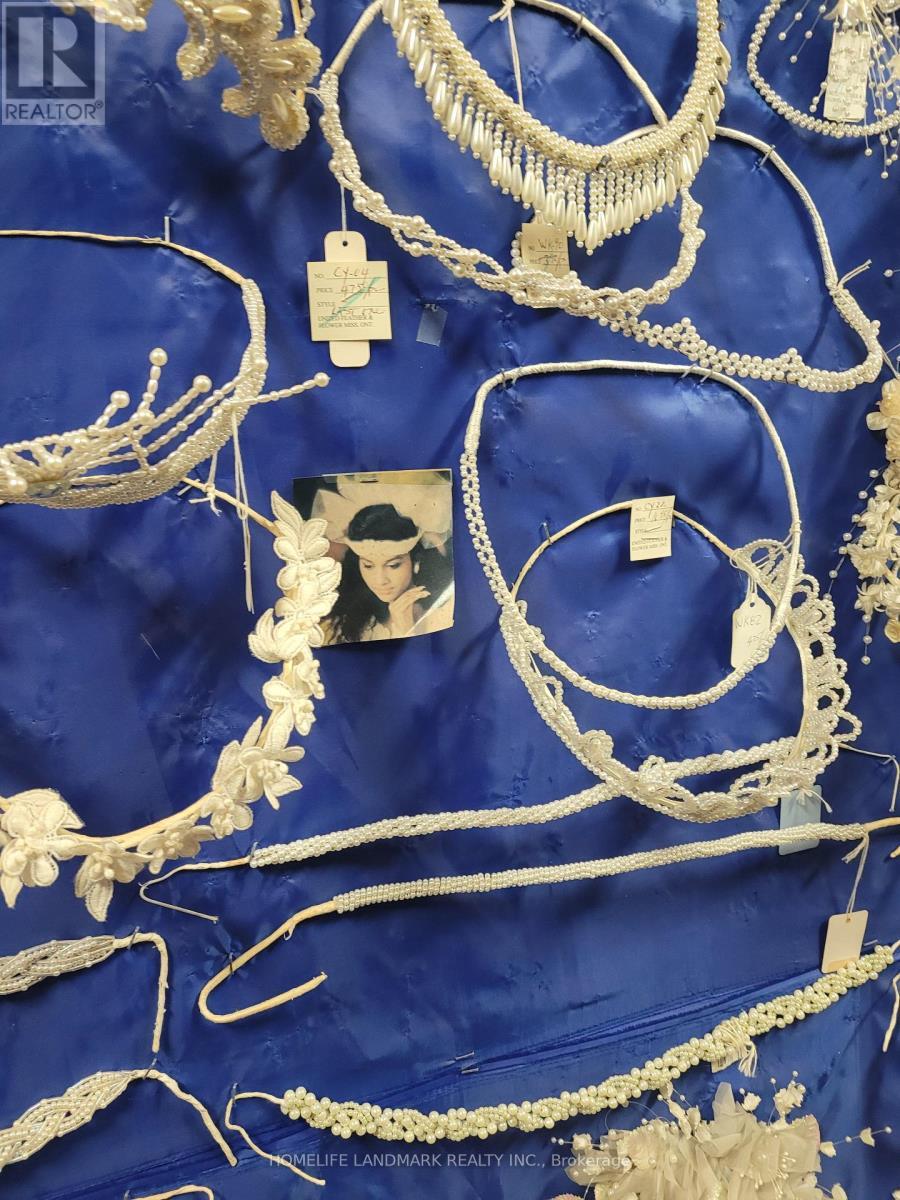 817 King Street E, Hamilton, ON