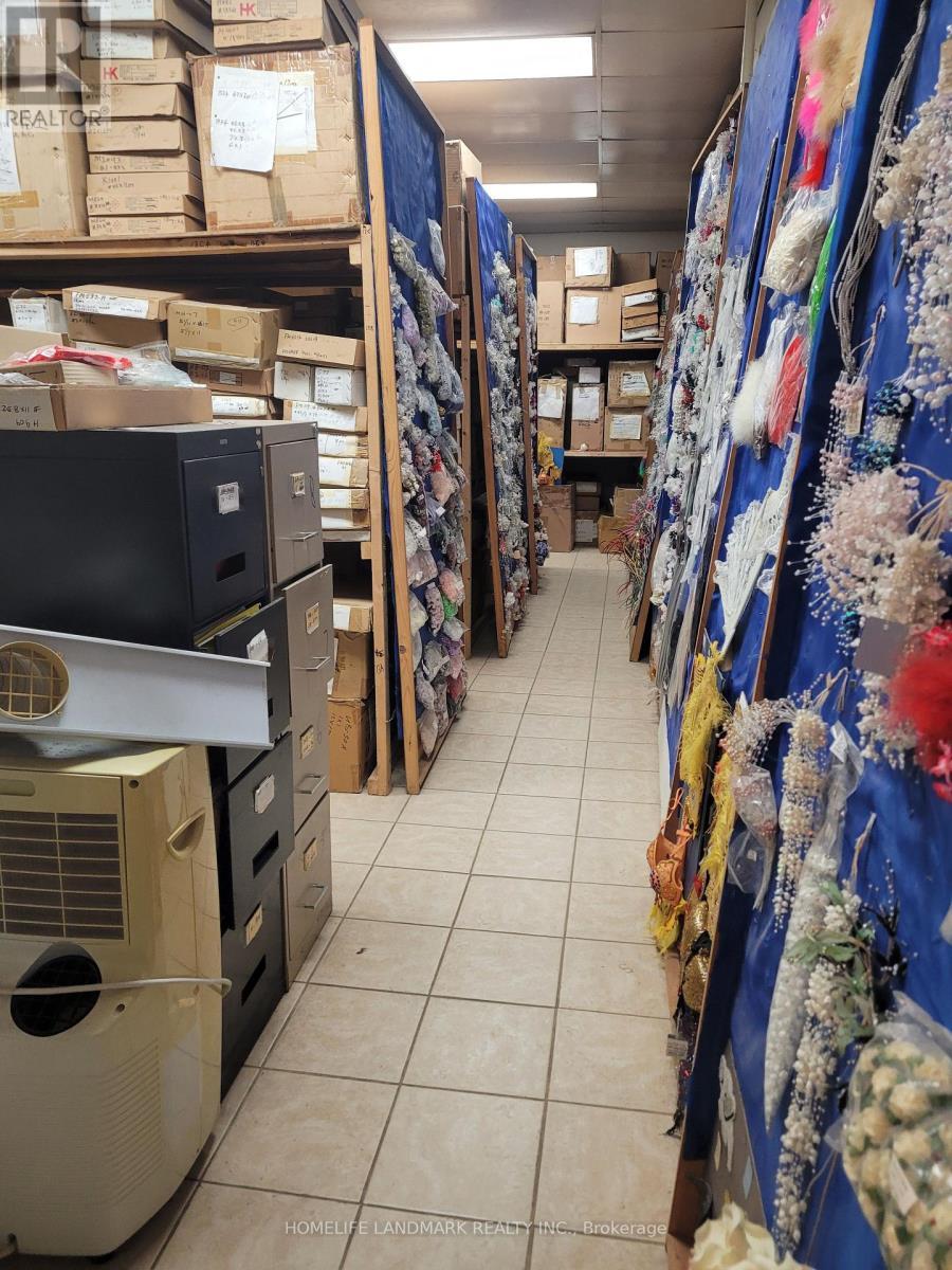 817 King Street E, Hamilton, ON