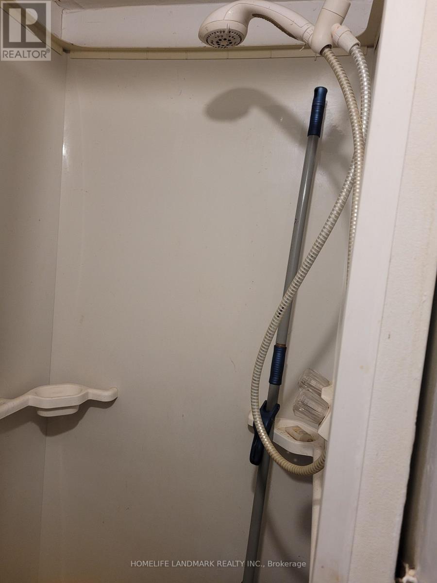 817 King Street E, Hamilton, ON