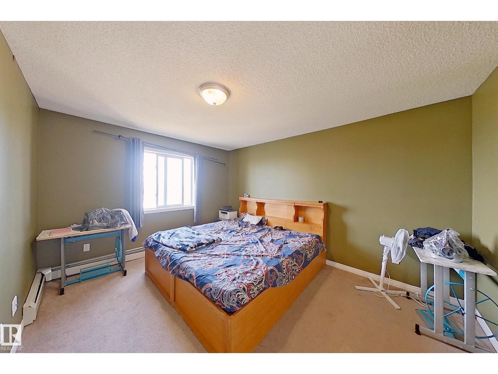 #418 3425 19 St Nw, Edmonton, AB - Indoor Photo Showing Bedroom