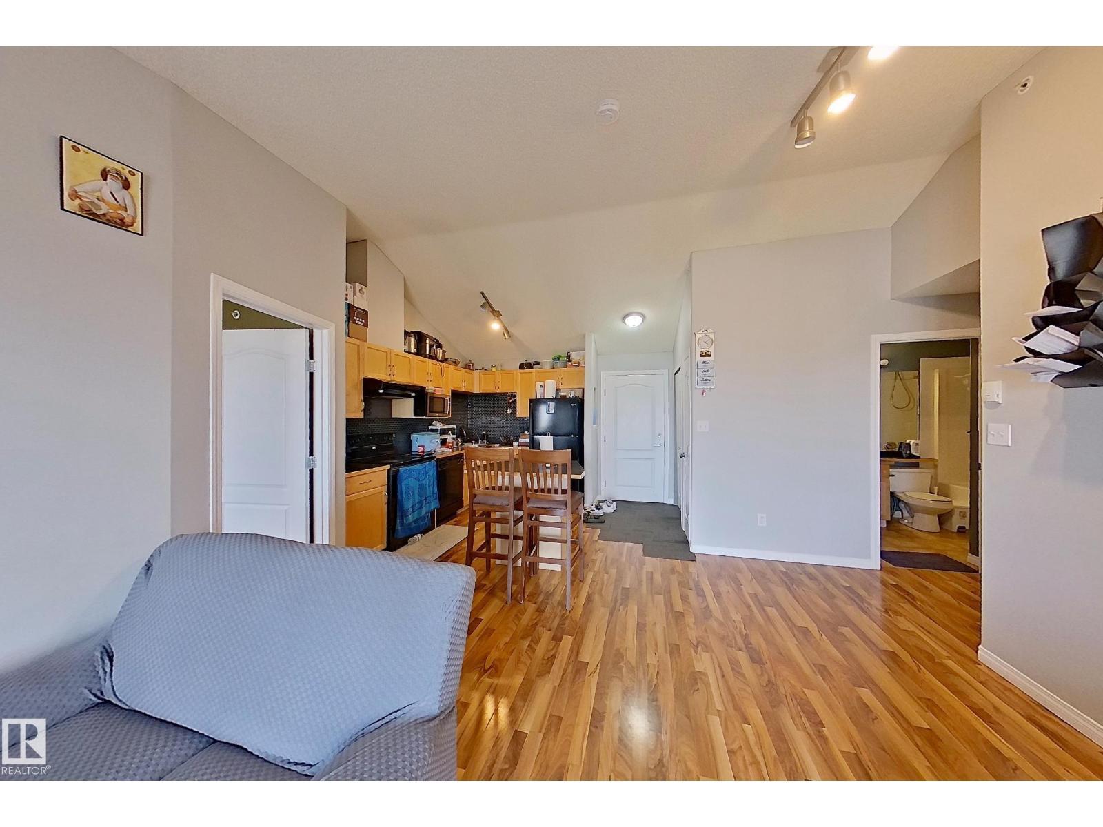 #418 3425 19 St Nw, Edmonton, AB - Indoor