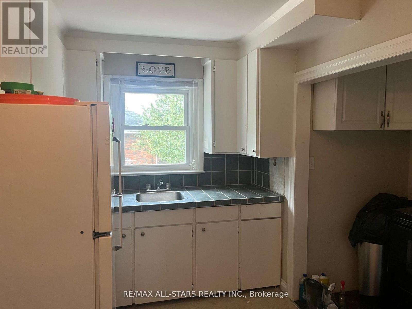 27 Margaret Street, Port Hope, ON - Indoor