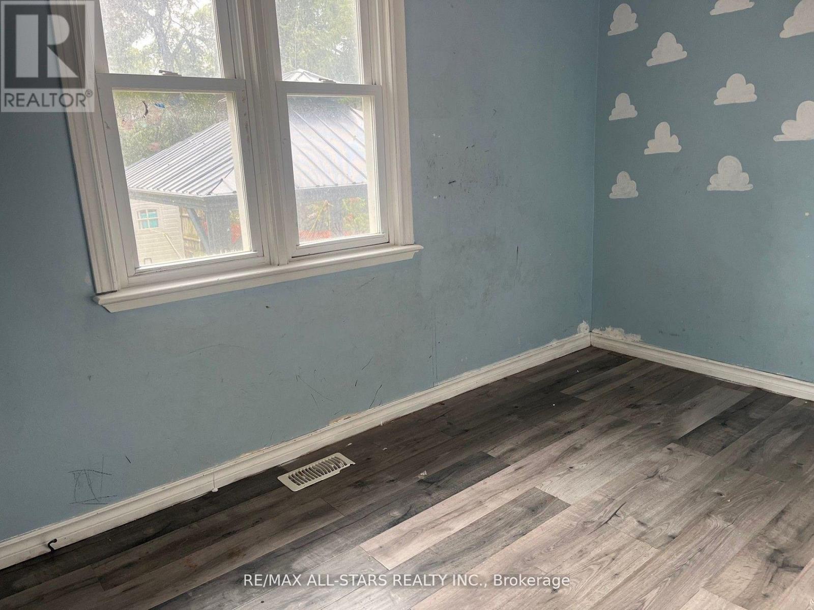 27 Margaret Street, Port Hope, ON - Indoor Photo Showing Other Room