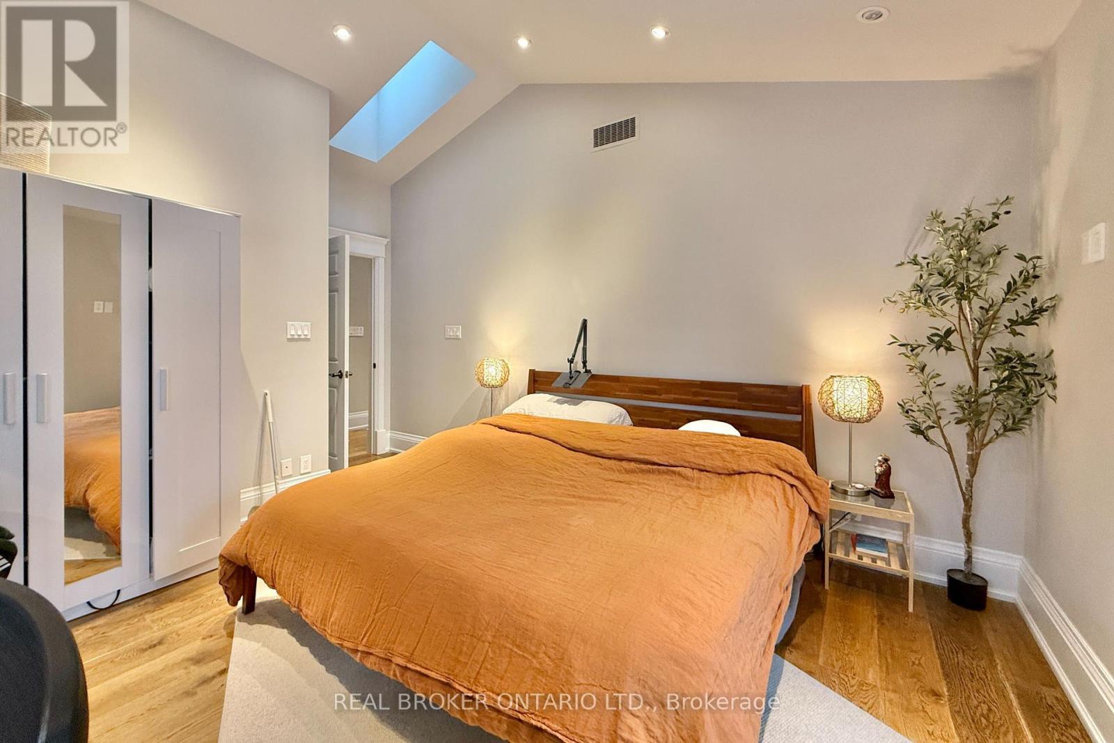 361 Main Street N, Markham, ON - Indoor Photo Showing Bedroom