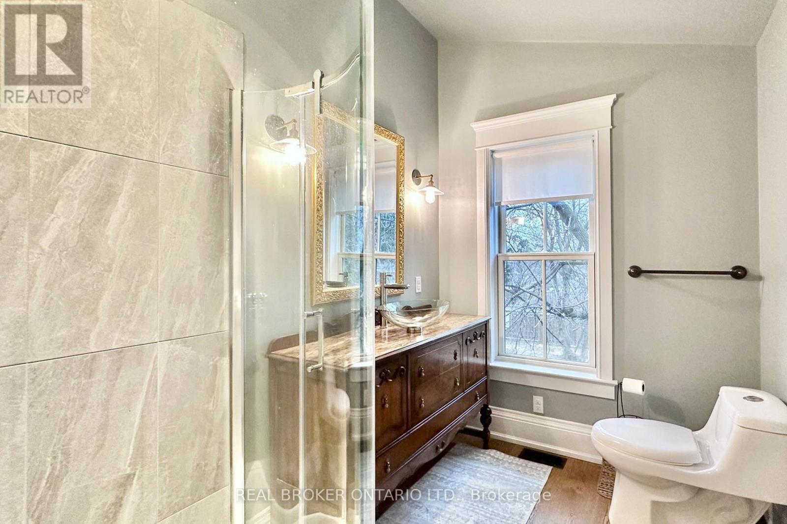 361 Main Street N, Markham, ON - Indoor Photo Showing Bathroom