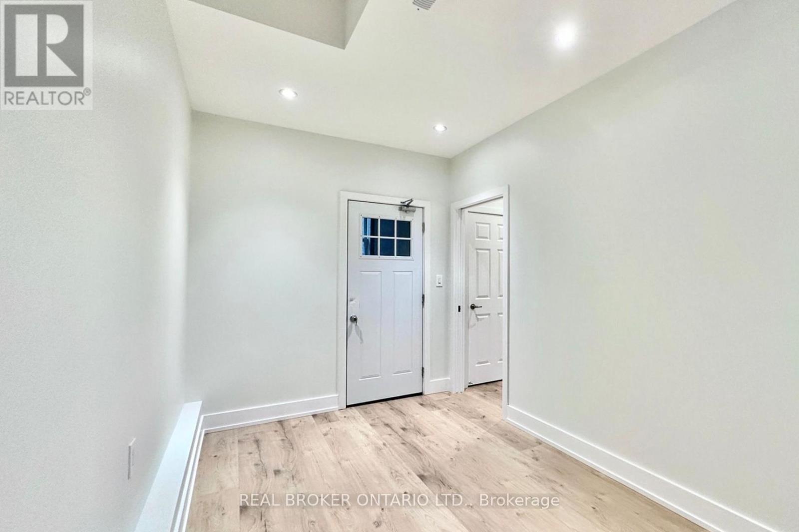 361 Main Street N, Markham, ON - Indoor Photo Showing Other Room