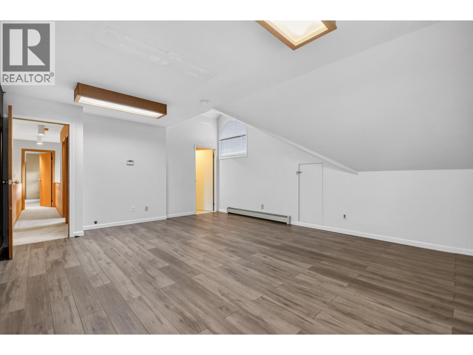 9839 Waller Court, Richmond, BC - Indoor Photo Showing Other Room