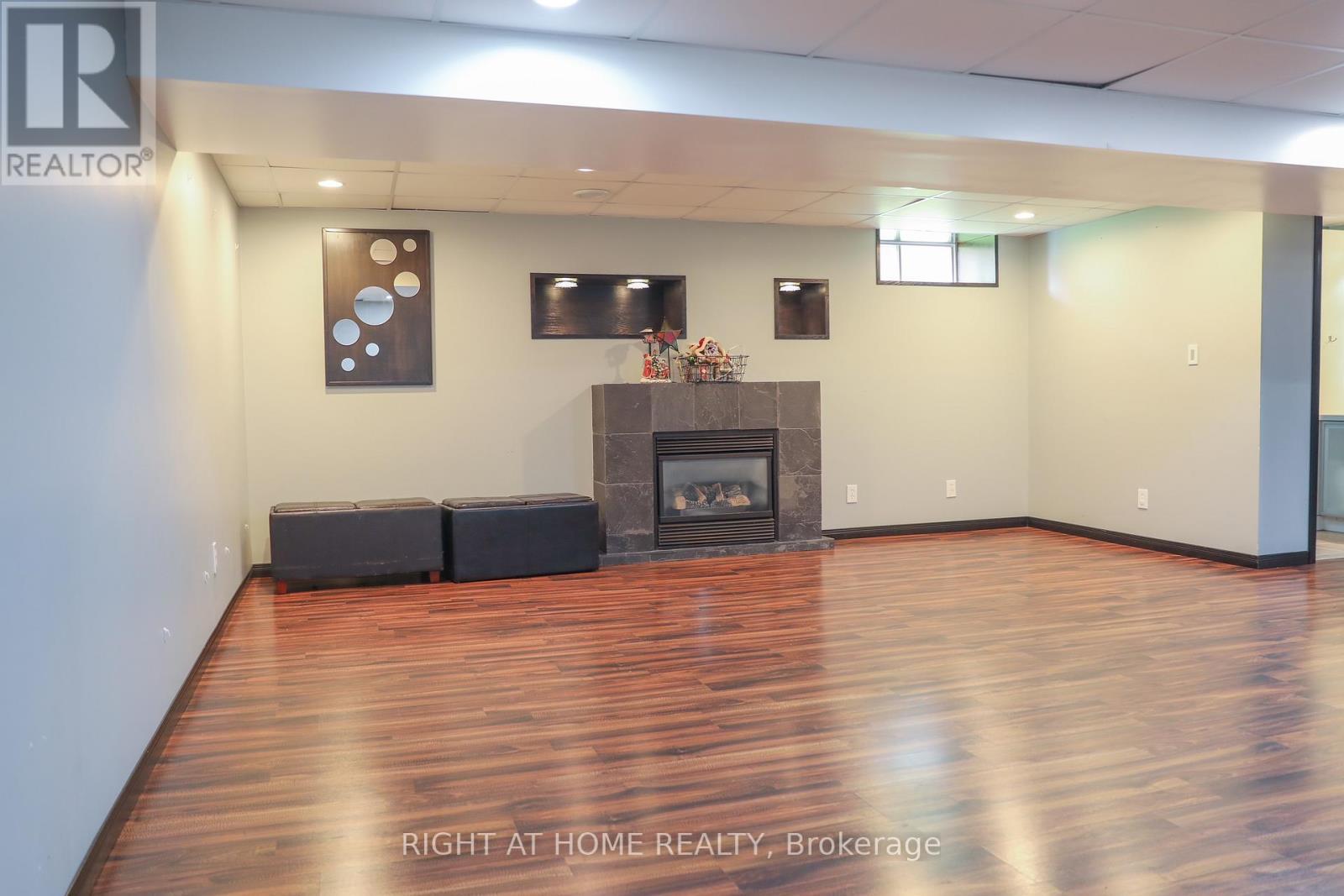 516 Springbank Avenue N, Woodstock (Woodstock - North), ON - Indoor