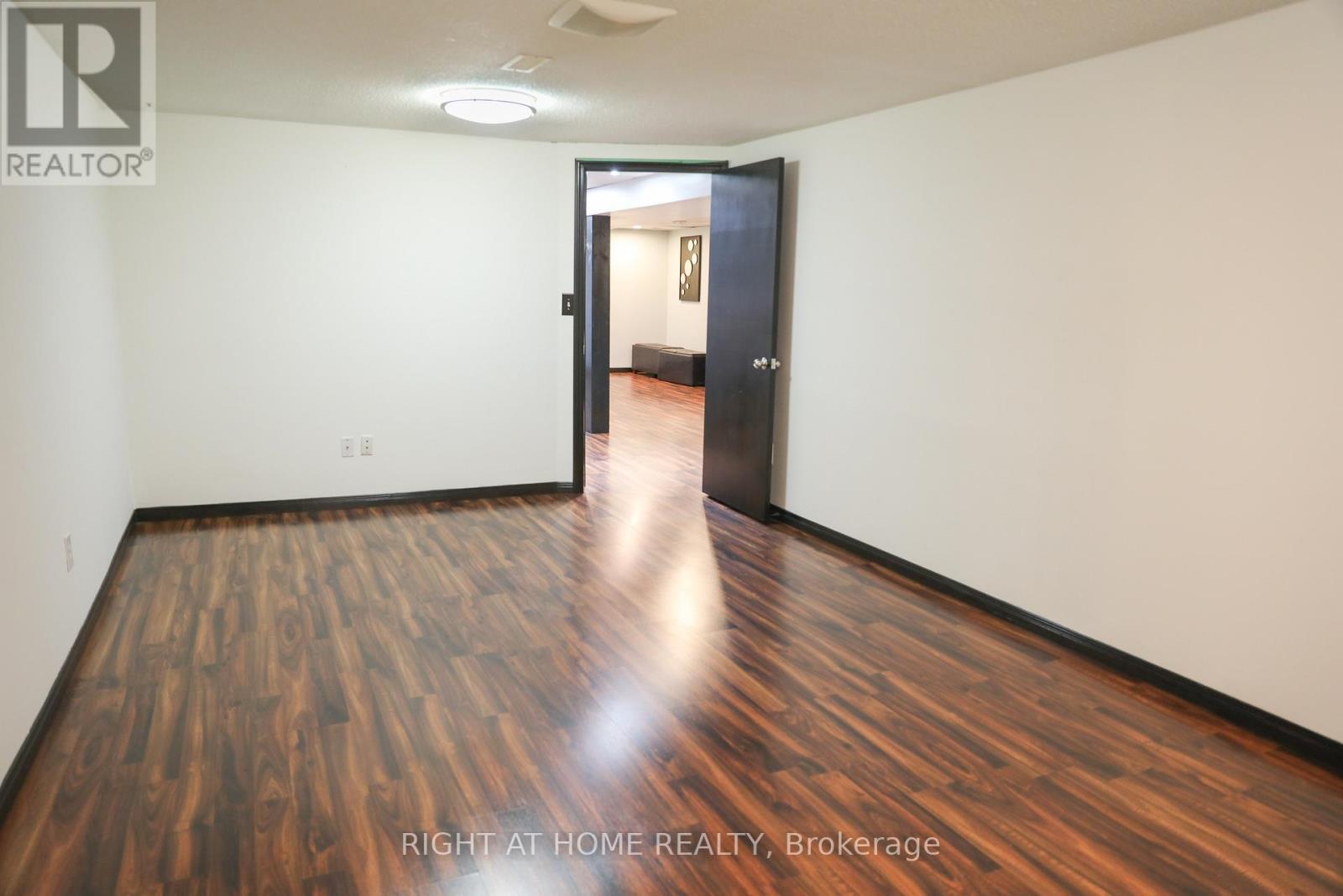 516 Springbank Avenue N, Woodstock (Woodstock - North), ON - Indoor Photo Showing Other Room