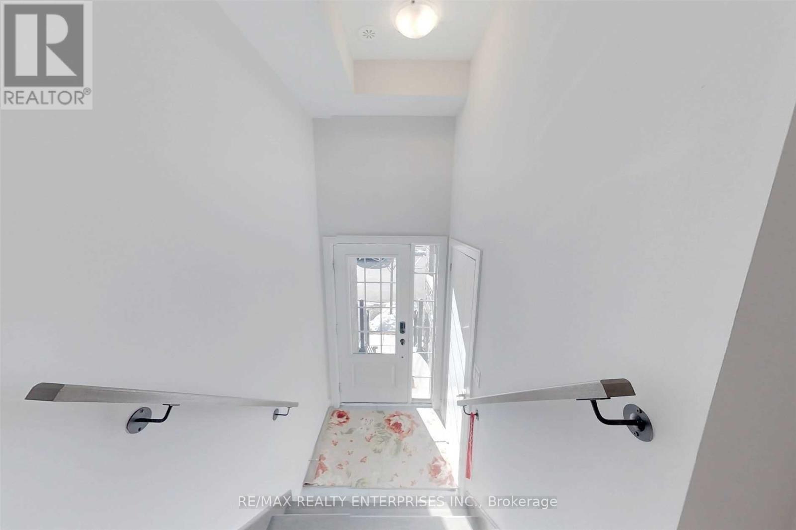 588 Rapids Lane, Mississauga, ON - Indoor Photo Showing Other Room