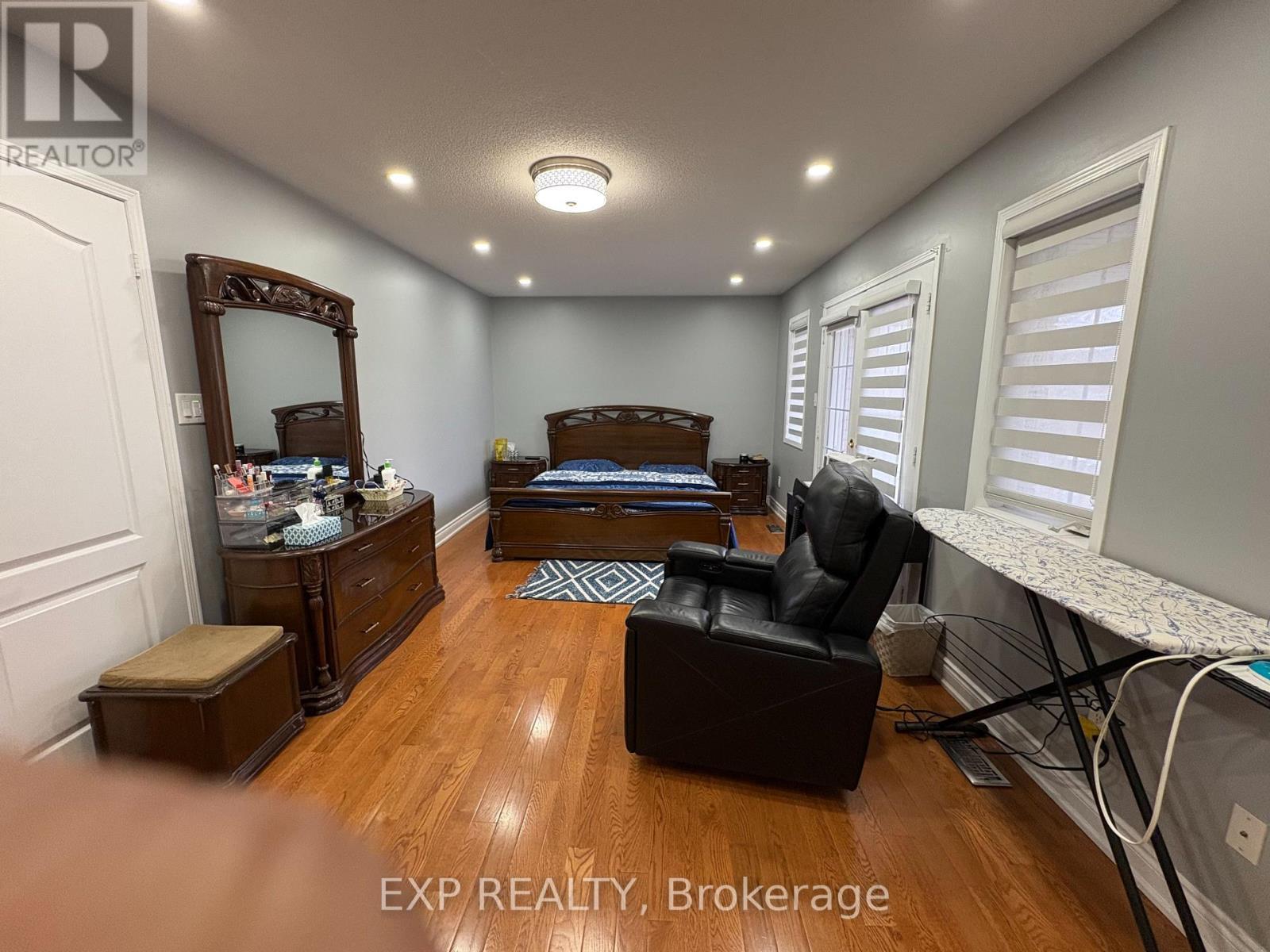 3810 Thomas Street, Mississauga, ON - Indoor