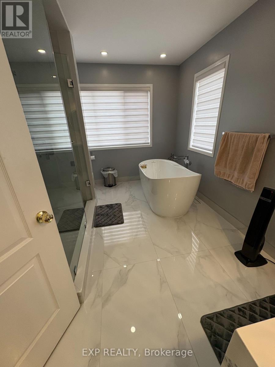 3810 Thomas Street, Mississauga, ON - Indoor Photo Showing Bathroom