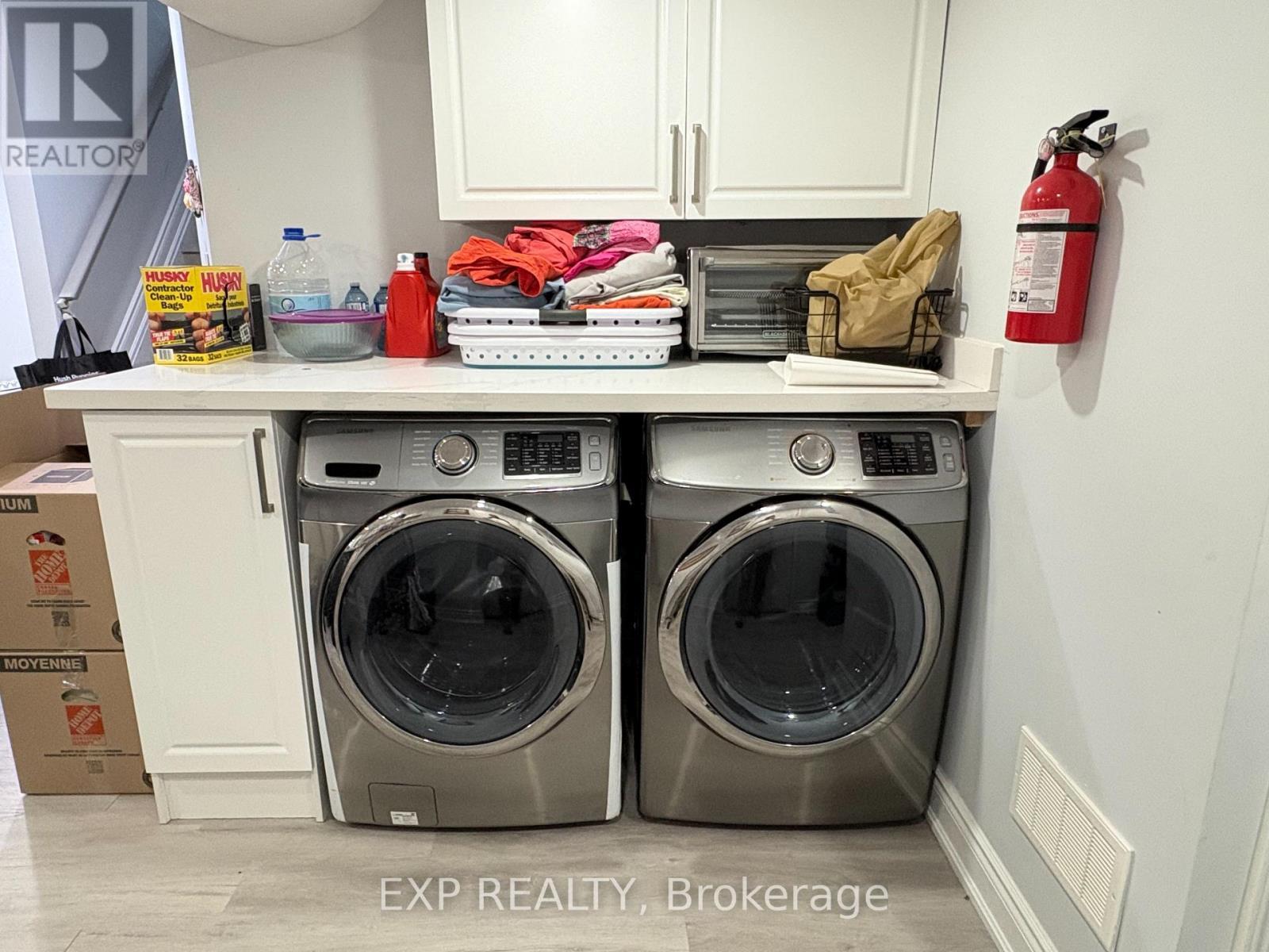 3810 Thomas Street, Mississauga, ON - Indoor Photo Showing Laundry Room