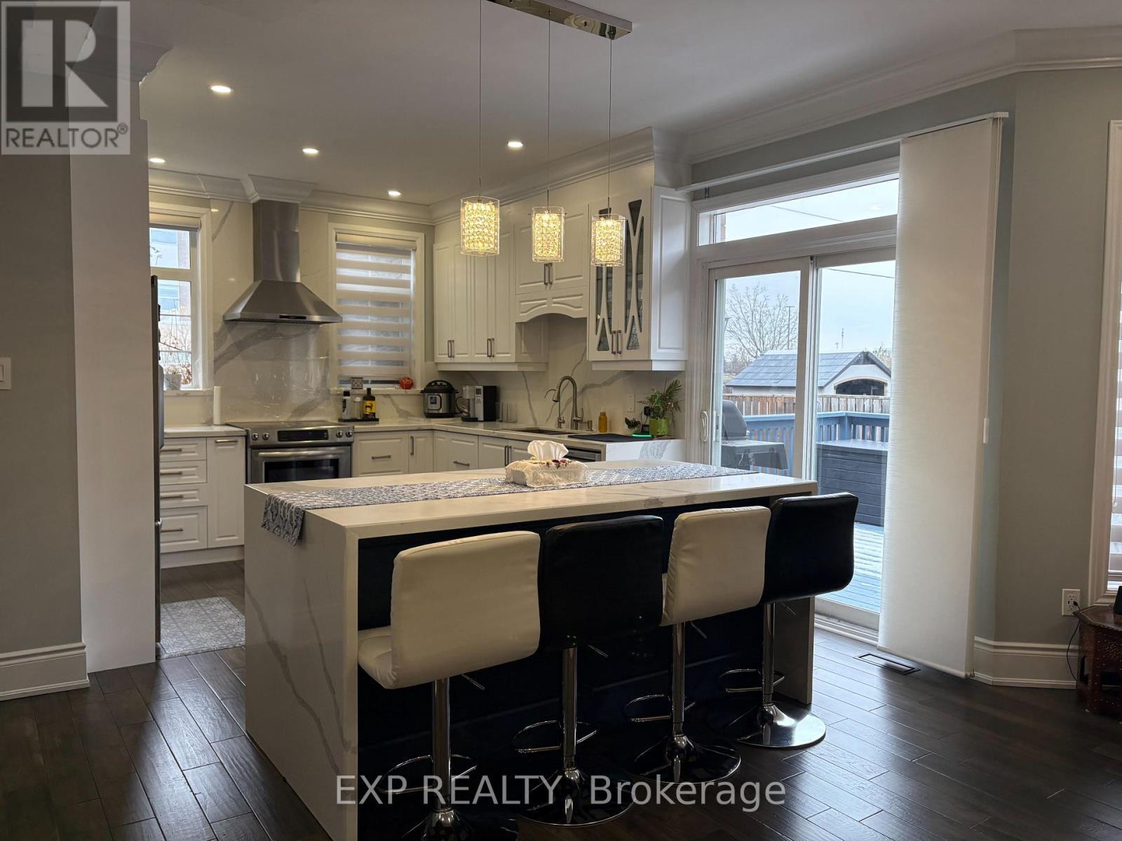 3810 Thomas Street, Mississauga, ON - Indoor