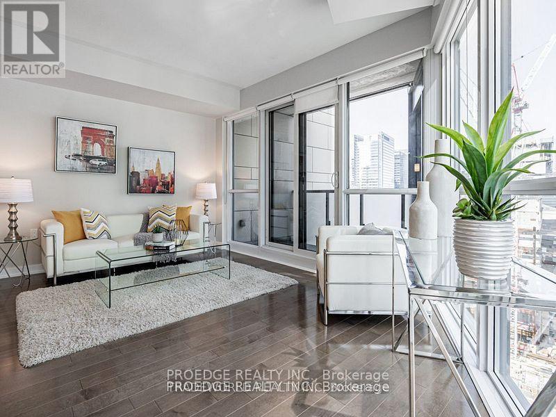1504 - 1 The Esplanade Street, Toronto, ON - Indoor Photo Showing Living Room