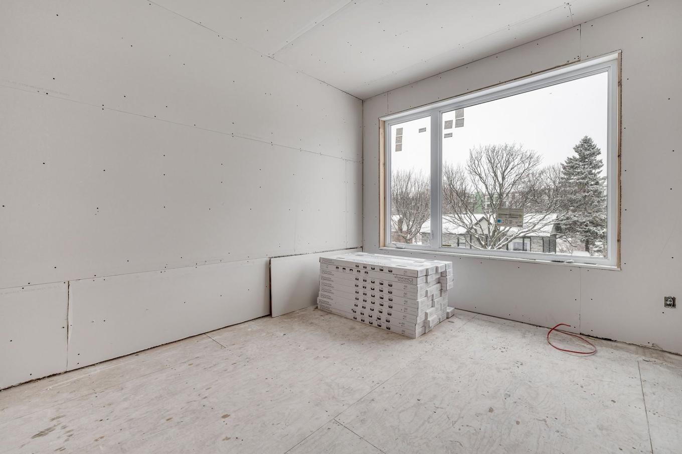 Primary bedroom - 1060 Rue Gabriel-Dumont, Québec (Sainte-Foy/Sillery/Cap-Rouge), QC - Indoor Photo Showing Other Room