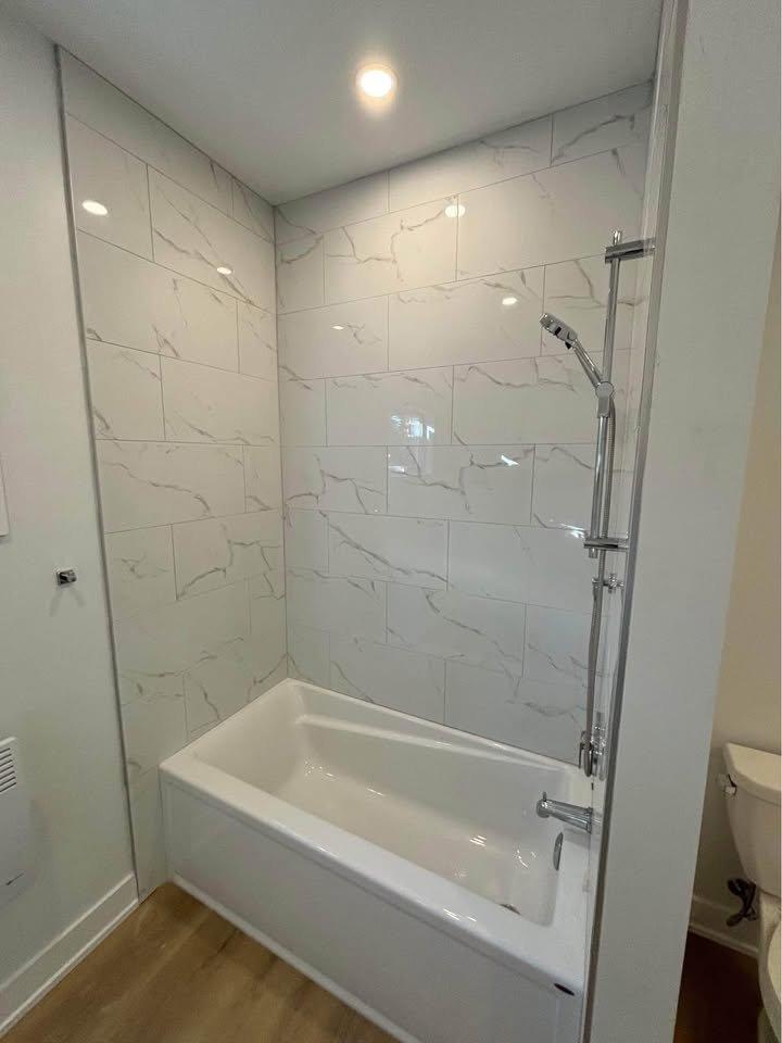 Chambre à coucher - 8 Ch. Sisttie, La Pêche, QC - Indoor Photo Showing Bathroom