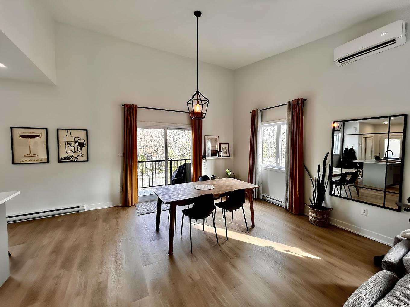 Salle à manger - 8 Ch. Sisttie, La Pêche, QC - Indoor Photo Showing Dining Room