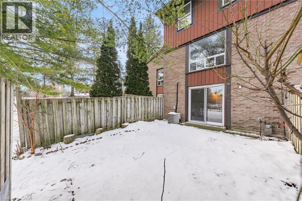 539 Willow Road Unit# 66, Guelph, ON - Outdoor With Exterior