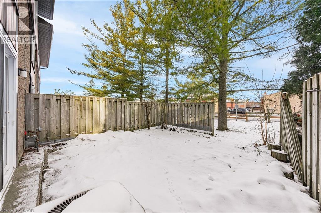 539 Willow Road Unit# 66, Guelph, ON - Outdoor