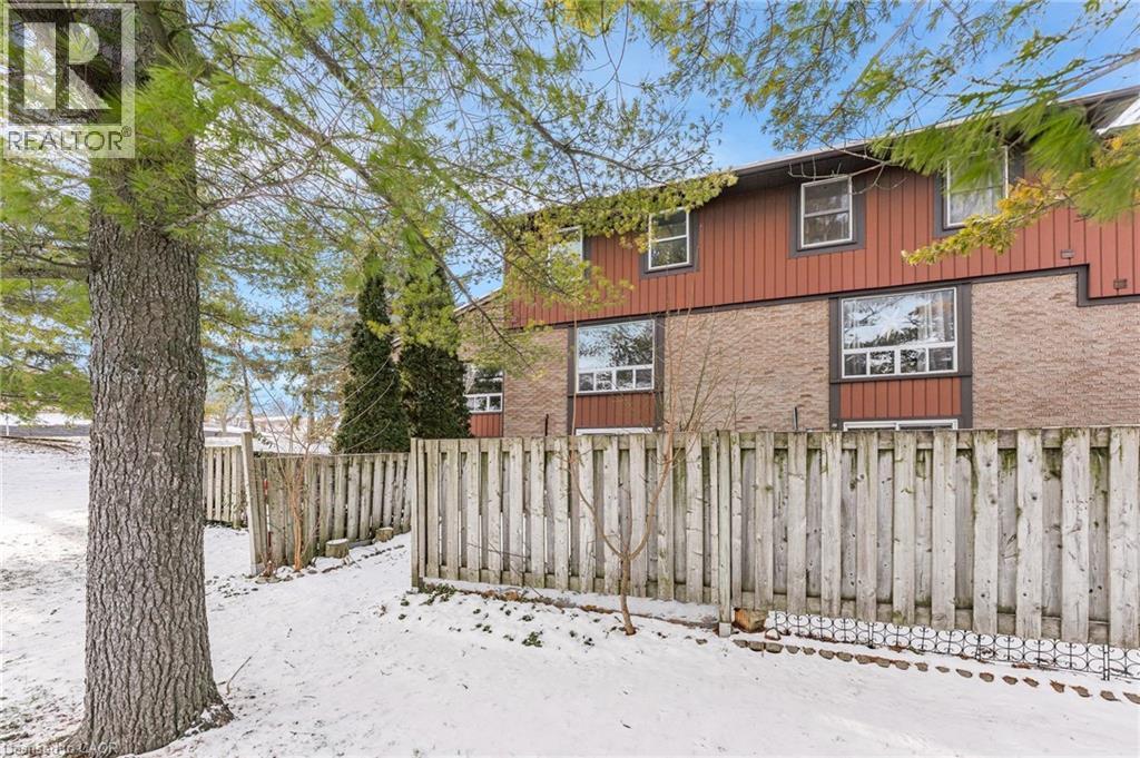 539 Willow Road Unit# 66, Guelph, ON - Outdoor