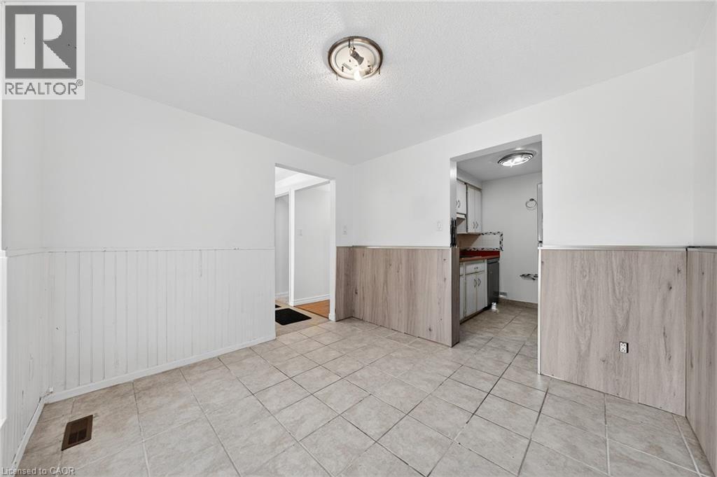 539 Willow Road Unit# 66, Guelph, ON - Indoor Photo Showing Other Room