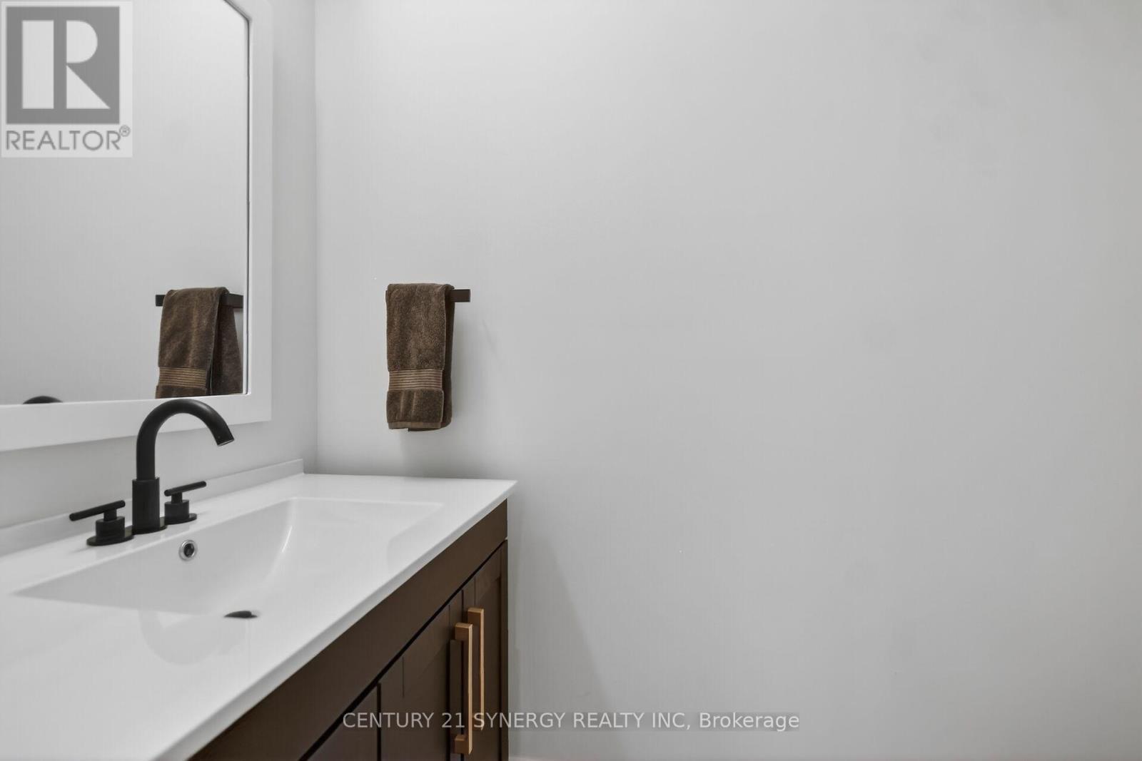 116 King George Street, Ottawa, ON - Indoor Photo Showing Bathroom