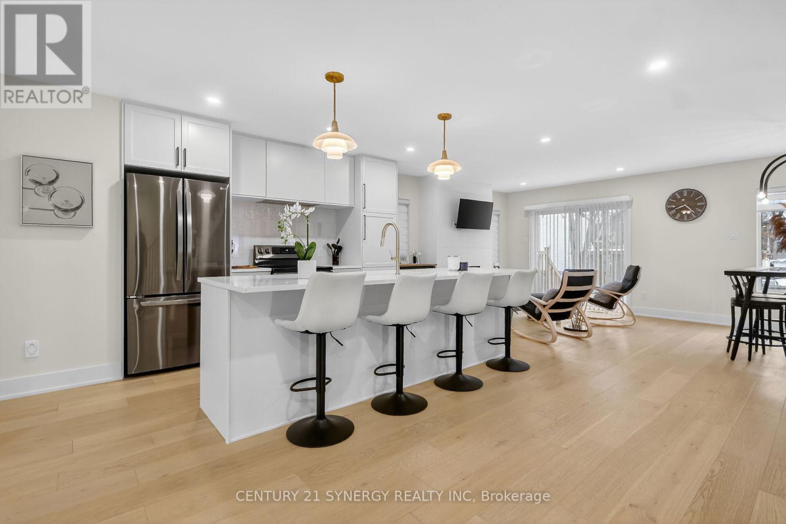 116 King George Street, Ottawa, ON - Indoor Photo Showing Kitchen With Upgraded Kitchen