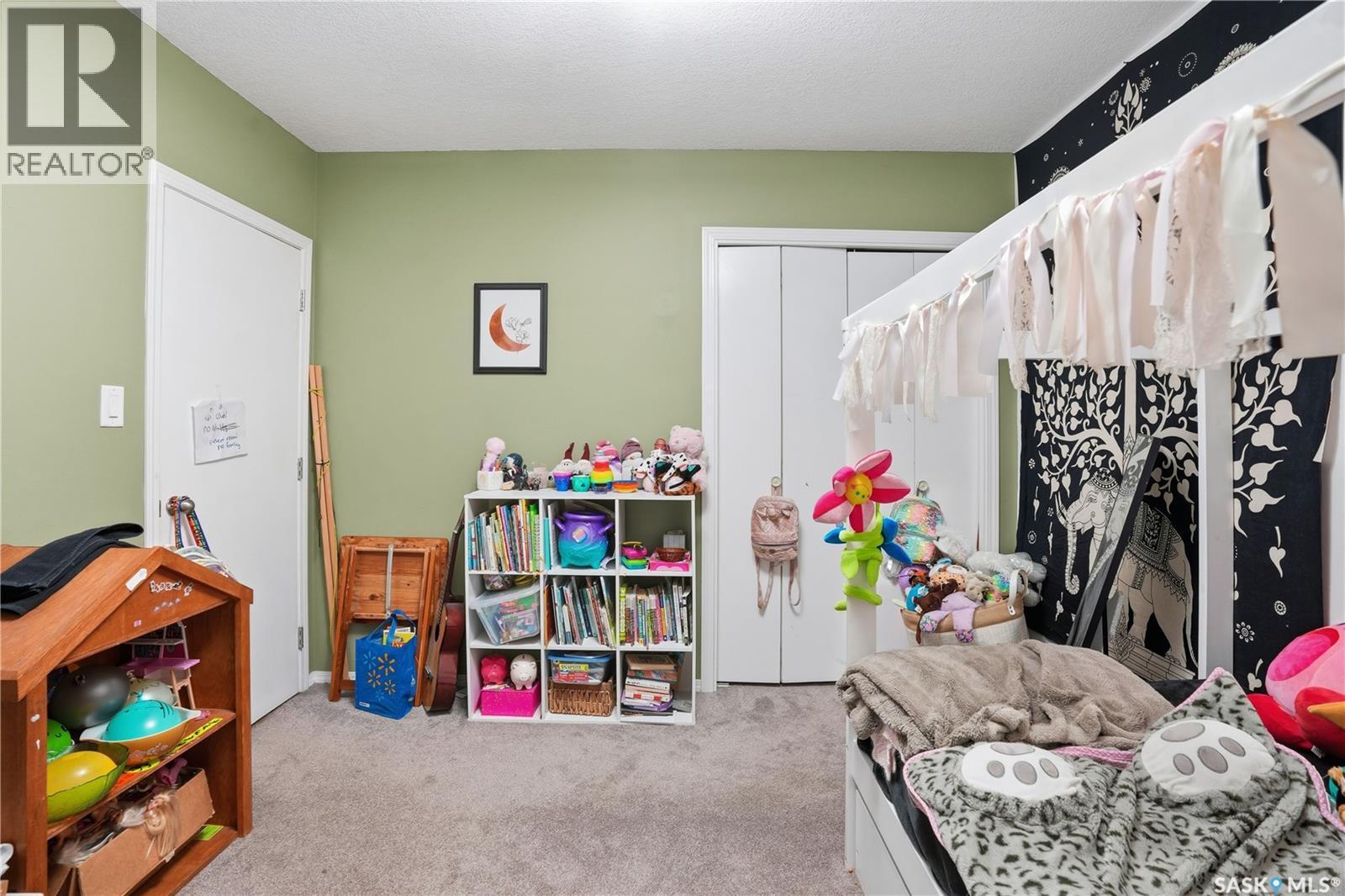 600 Mullin Avenue E, Regina, SK - Indoor