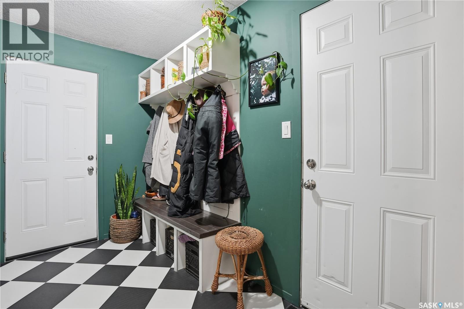 600 Mullin Avenue E, Regina, SK - Indoor Photo Showing Other Room