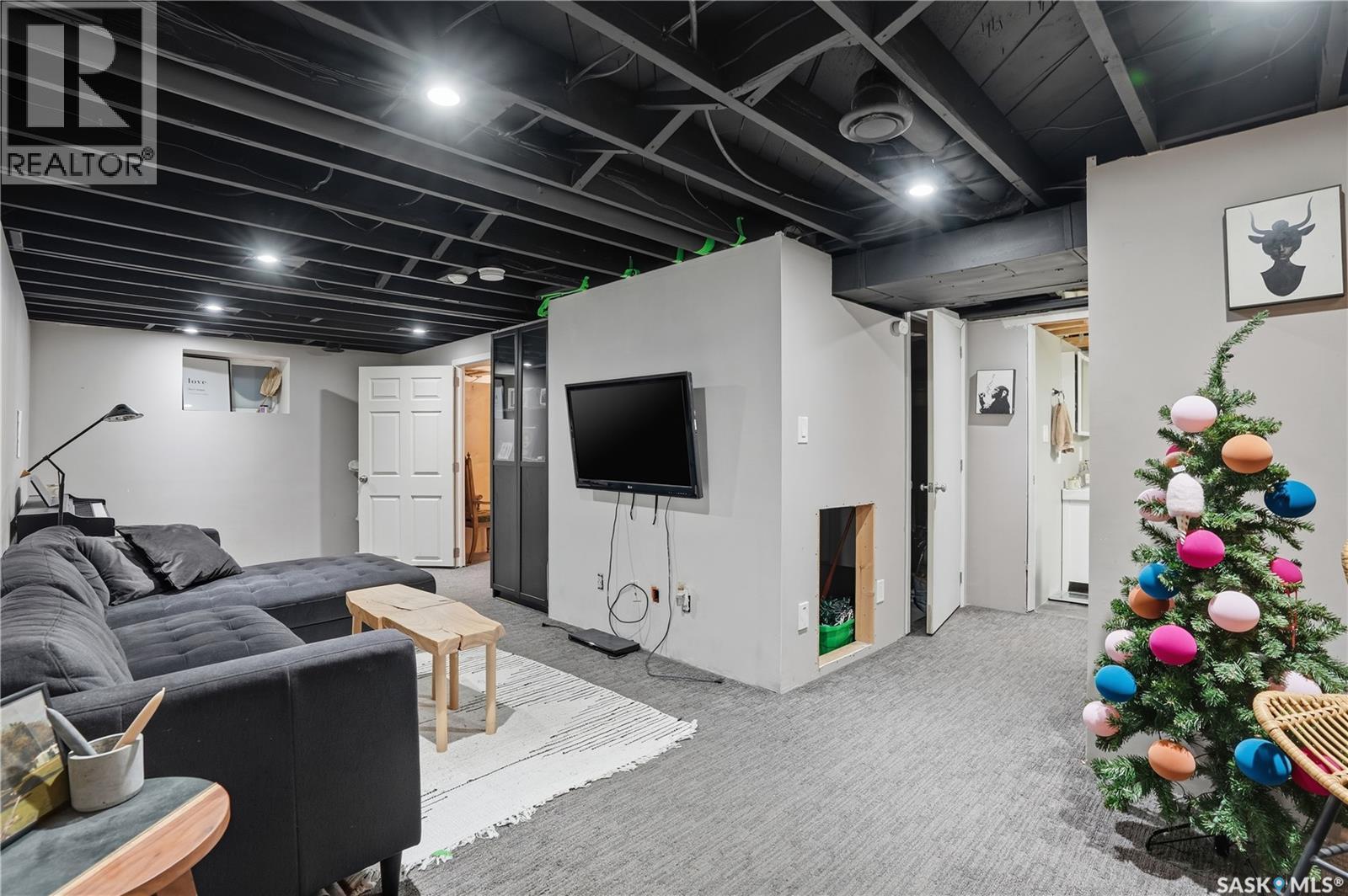 600 Mullin Avenue E, Regina, SK - Indoor Photo Showing Basement