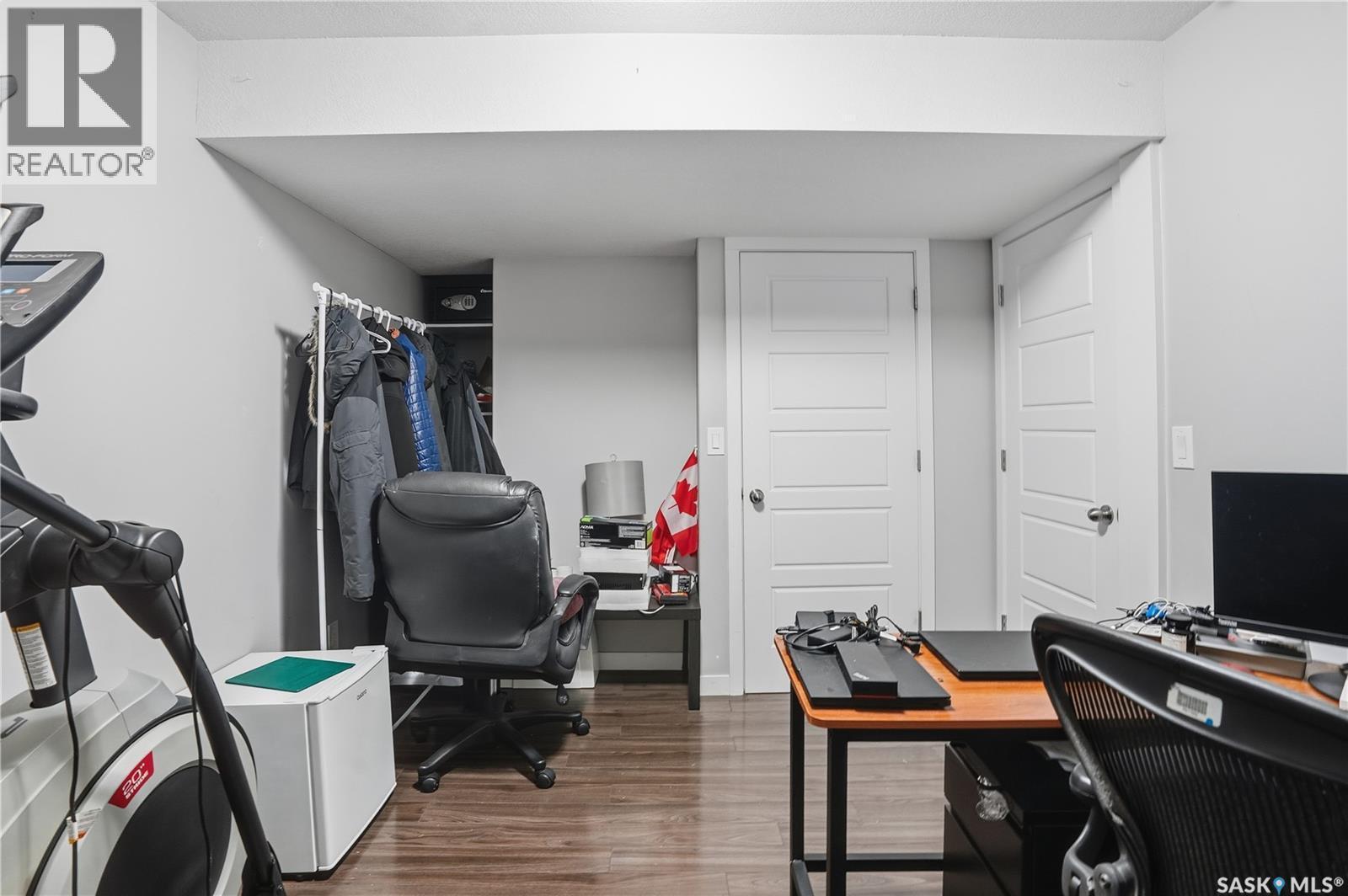 2842 Makowsky Crescent, Regina, SK - Indoor Photo Showing Office
