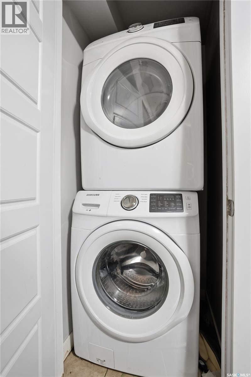 2842 Makowsky Crescent, Regina, SK - Indoor Photo Showing Laundry Room