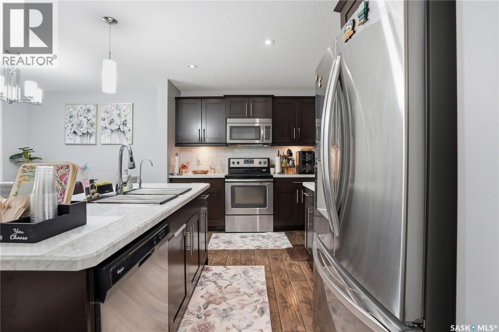 2842 Makowsky Crescent, Regina, SK - Indoor Photo Showing Kitchen With Upgraded Kitchen