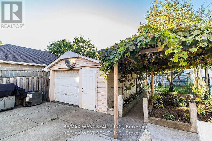 Main - 24 Clarion Road, Toronto, ON - Outdoor