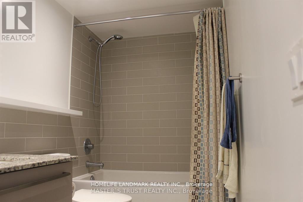 1410 - 120 Varna Drive, Toronto, ON - Indoor Photo Showing Bathroom