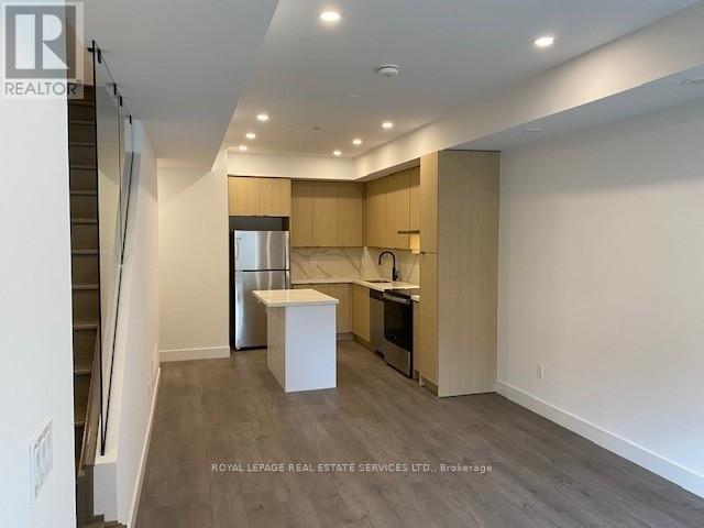 Th 9 - 200 Malta Avenue, Brampton, ON - Indoor Photo Showing Kitchen With Stainless Steel Kitchen