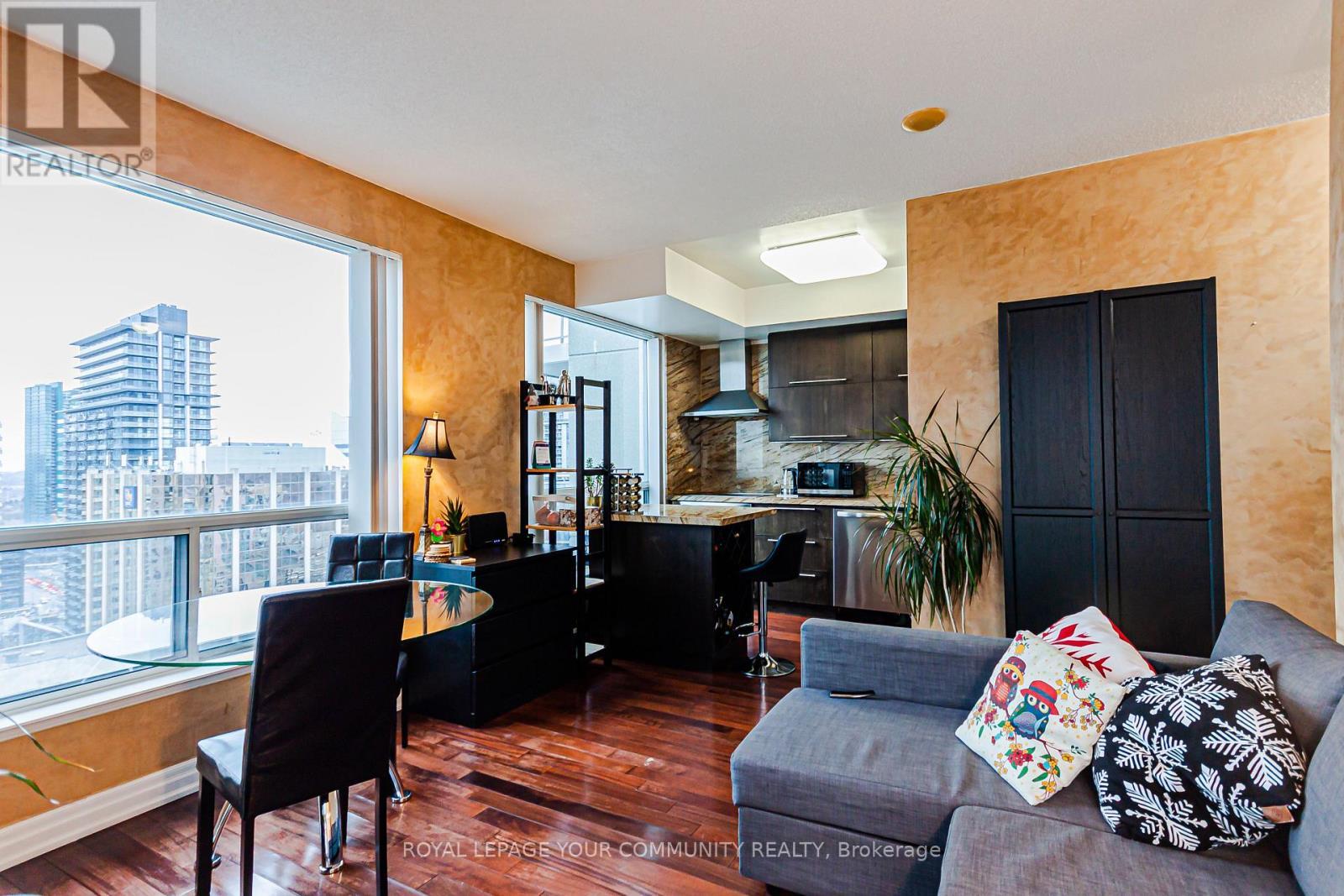 3003 - 21 Hillcrest Avenue, Toronto, ON - Indoor