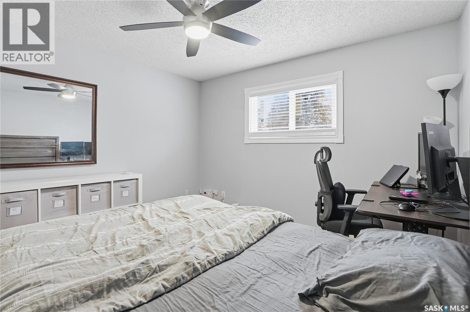 203A Dunlop Street, Saskatoon, SK - Indoor Photo Showing Bedroom
