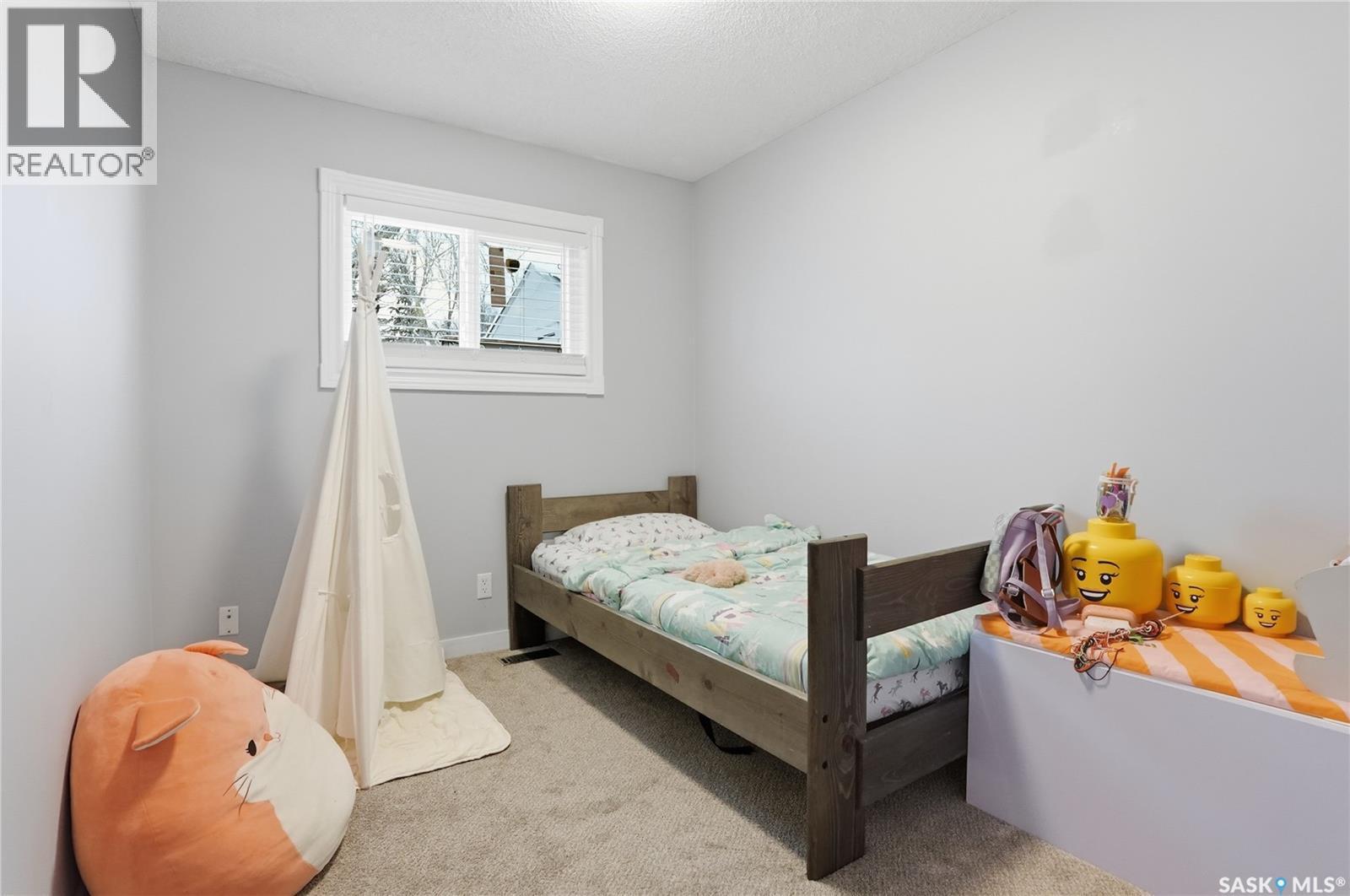 203A Dunlop Street, Saskatoon, SK - Indoor Photo Showing Bedroom