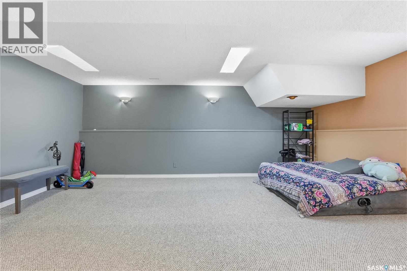 203A Dunlop Street, Saskatoon, SK - Indoor