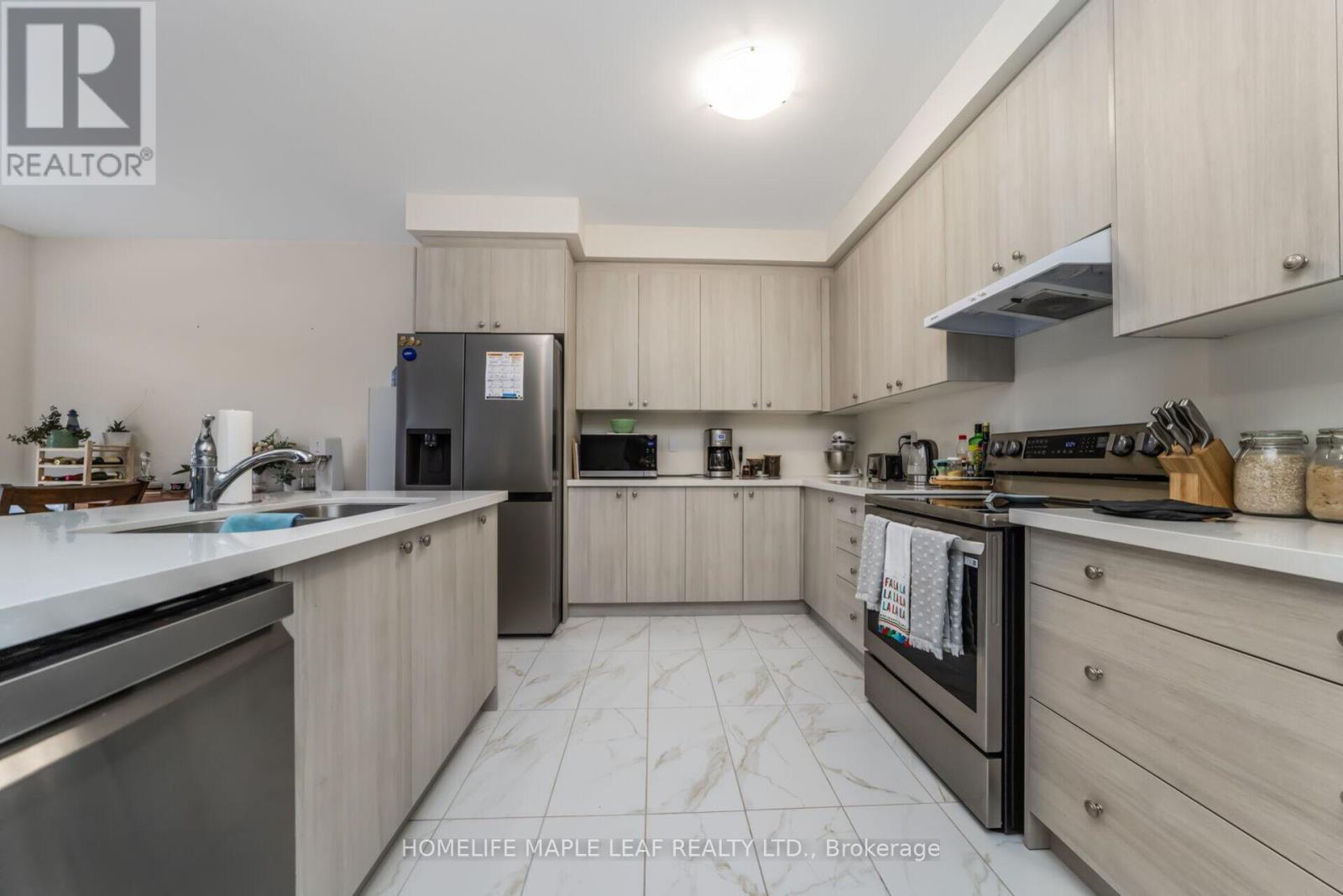 34 Orr Avenue, Erin, ON - Indoor Photo Showing Kitchen