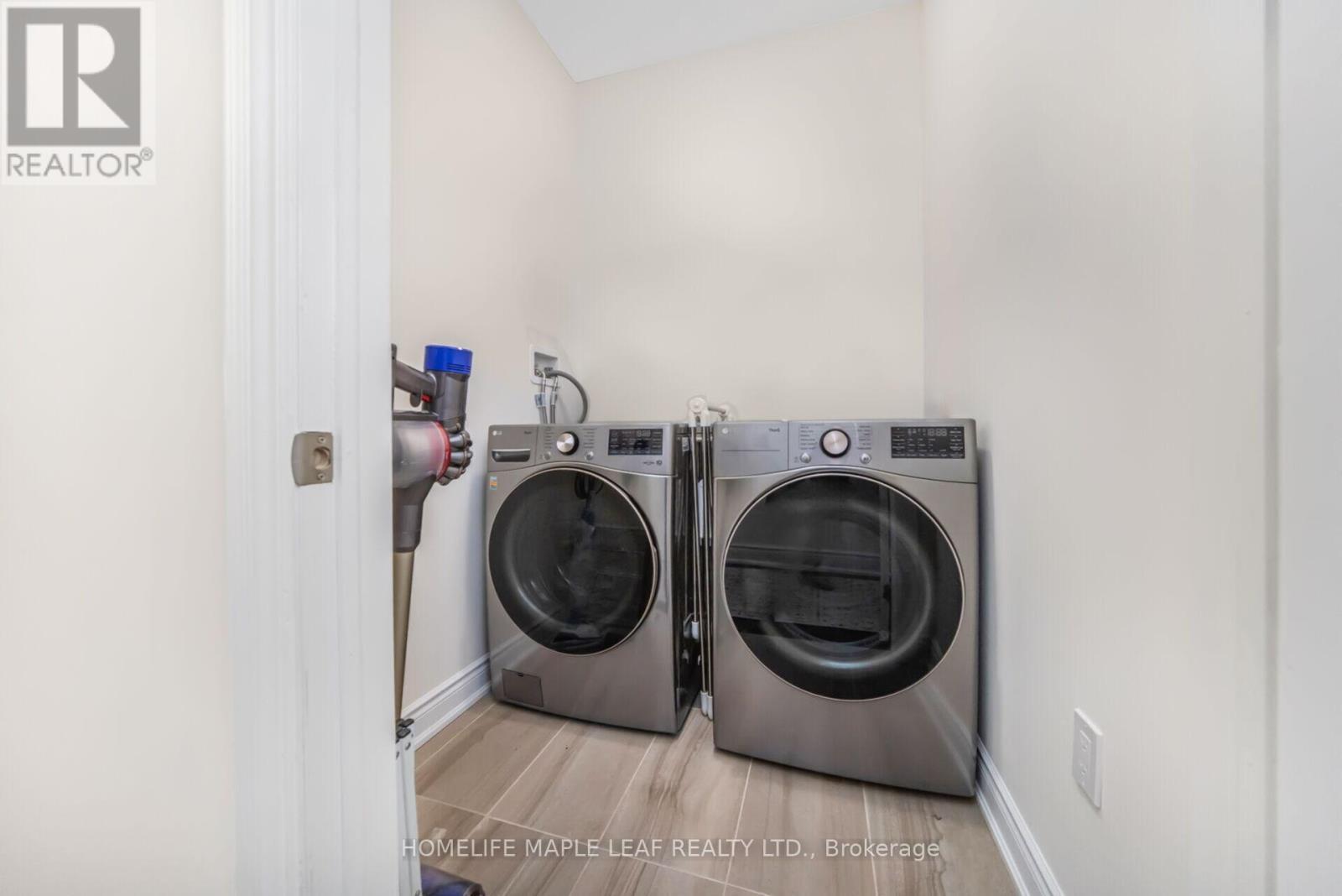 34 Orr Avenue, Erin, ON - Indoor Photo Showing Laundry Room