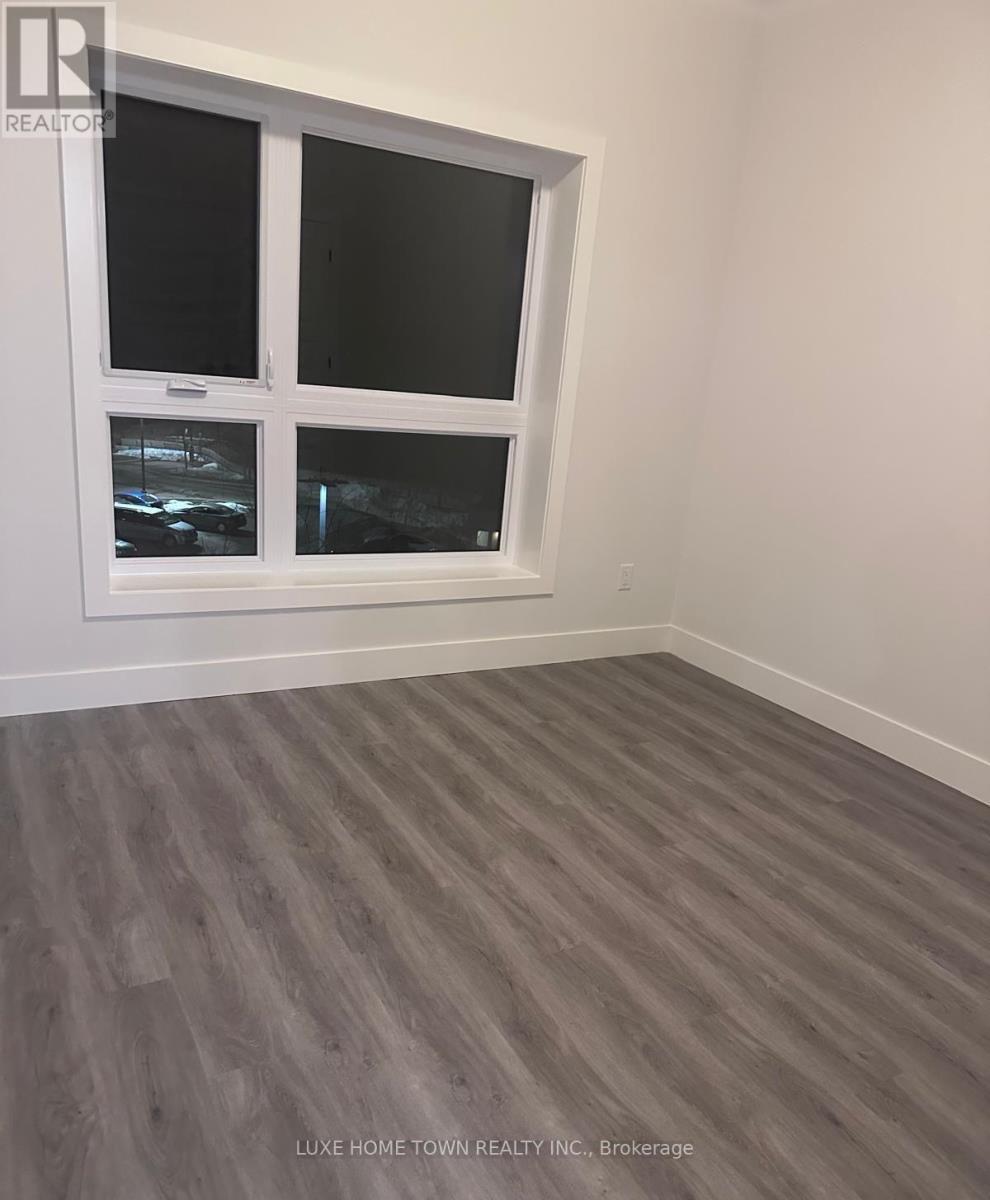 315 - 1000 Lackner Boulevard, Kitchener, ON - Indoor Photo Showing Other Room