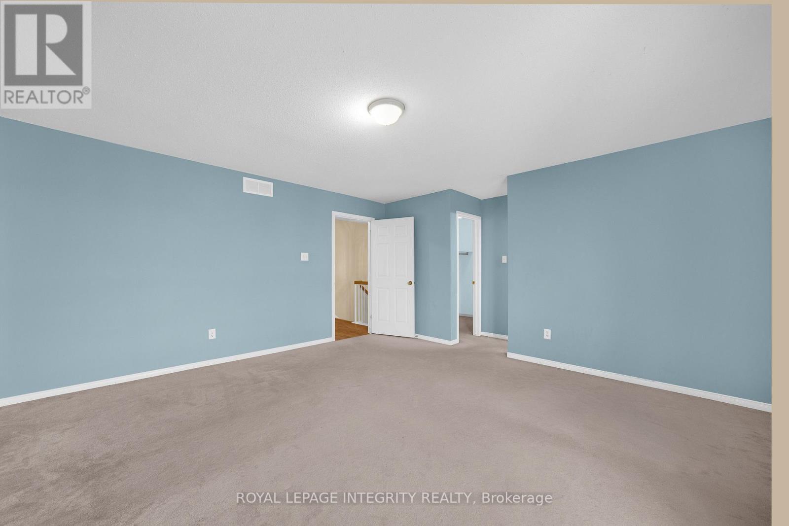 37 Barnstone Drive, Ottawa, ON - Indoor Photo Showing Other Room