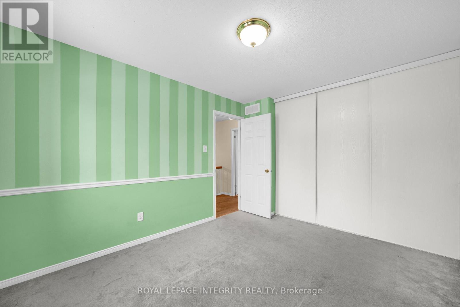 37 Barnstone Drive, Ottawa, ON - Indoor Photo Showing Other Room